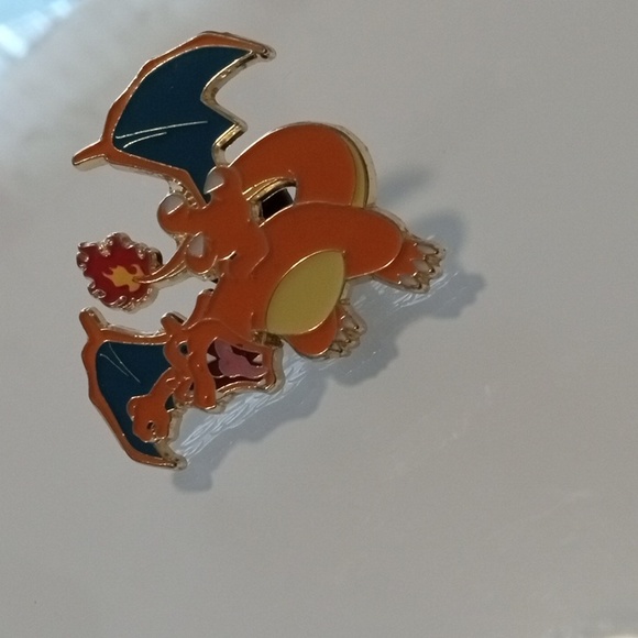 Pokemon Charizard & Flareon Pokemon Collectors Pins (X2 bundle) - Picture 3 of 13